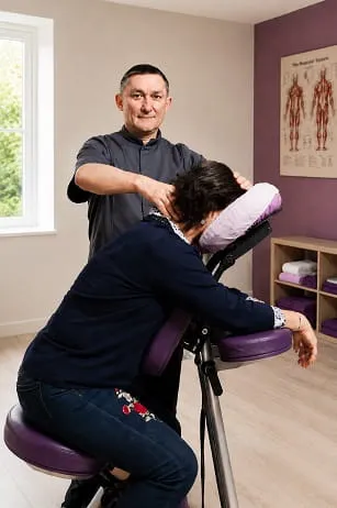 Formation amma assis -Massage sur chaise à Besançon - Édulys Formation